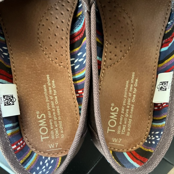 Gray women’s classic canvas Tom’s, size 7 - Picture 5 of 6